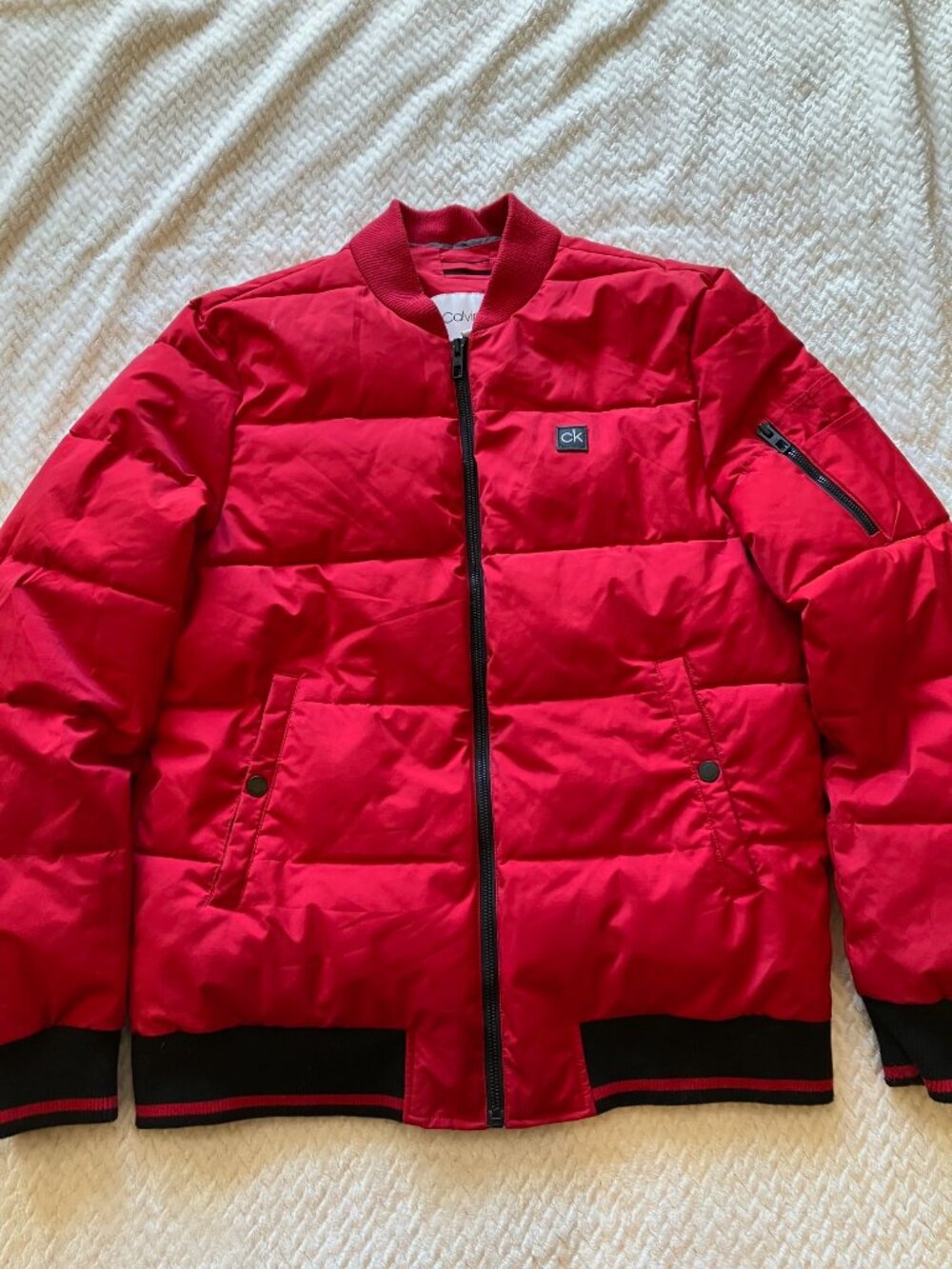 Calvin Klein Red Puffer Bomber Jacket Women’s M CK Logo Y2K Streetwear